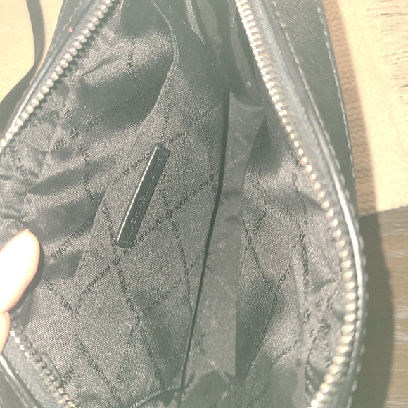 Michael Kors jet set crossbody bag - Picture 3 of 4